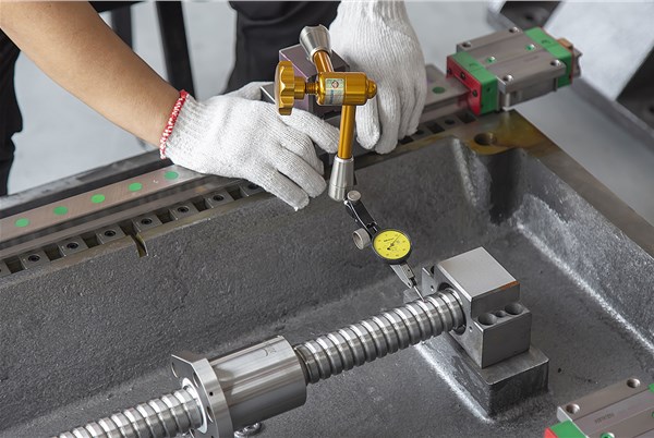 cnc加工中(zhōng)心新機的調試方(fāng)法