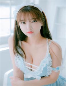 《大陆美女-趁着朋友出差受不了正在播放》