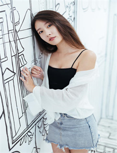 《走一下就往里撞一下-国产麻豆天美果冻视频》